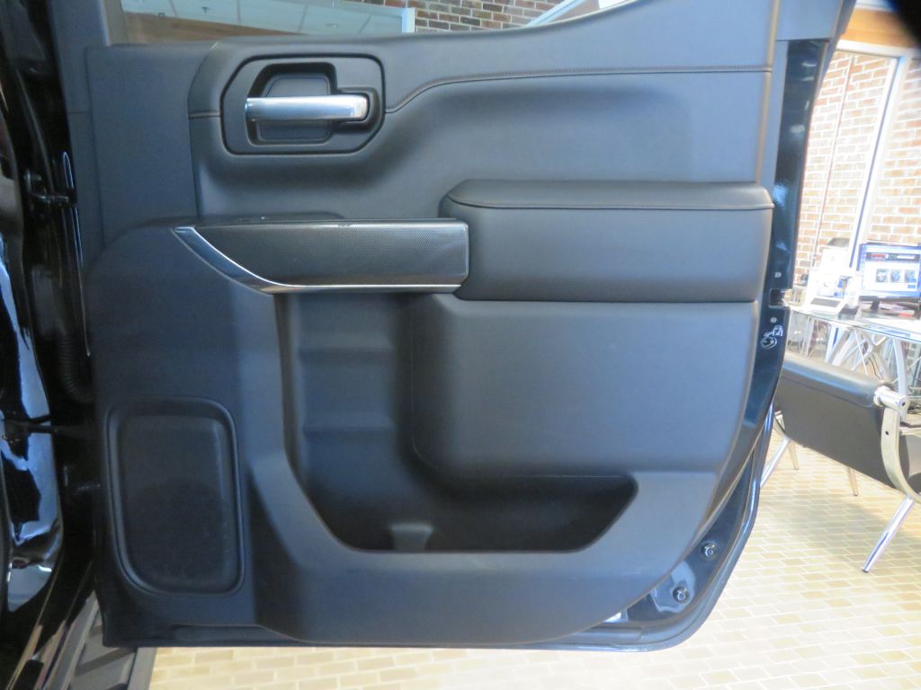 Photo 21 of this GMC SIERRA