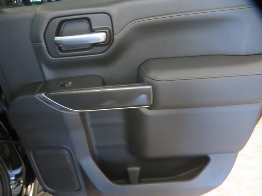 Photo 22 of this GMC SIERRA