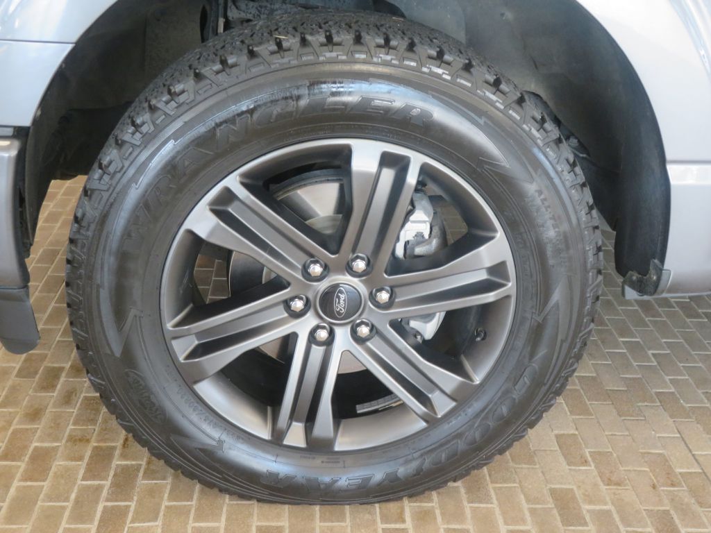 Photo 7 of this FORD F150