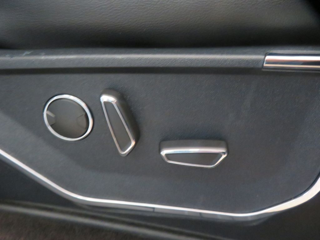 Photo 26 of this FORD F150