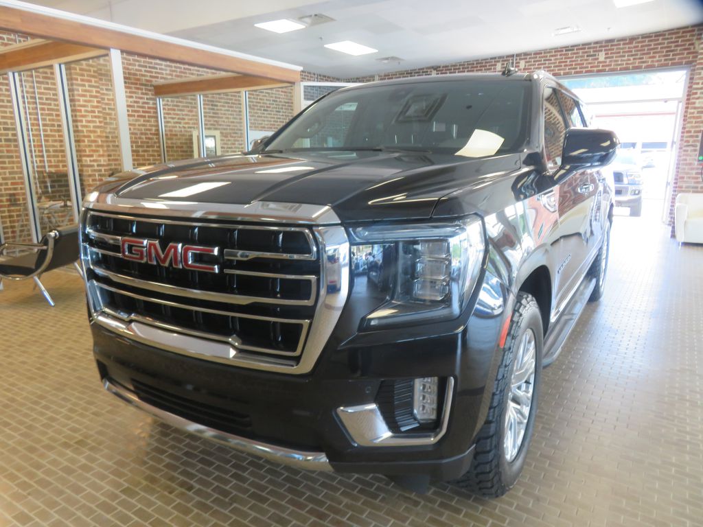 Photo 2 of this GMC YUKON XL