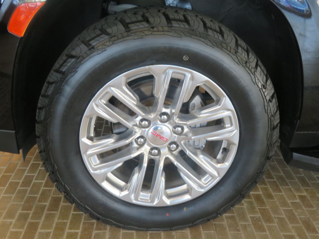 Photo 8 of this GMC YUKON XL