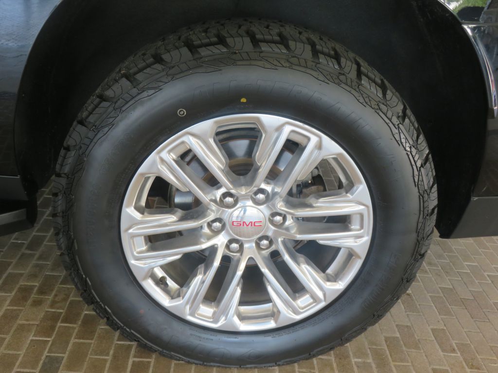 Photo 9 of this GMC YUKON XL
