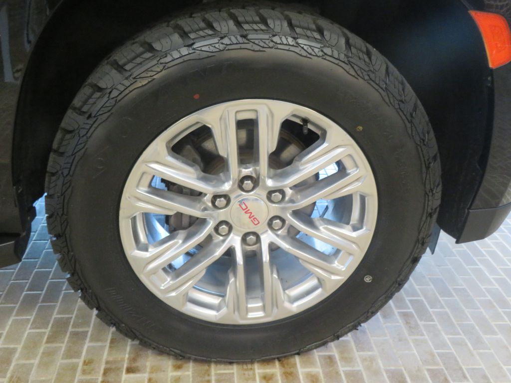 Photo 11 of this GMC YUKON XL