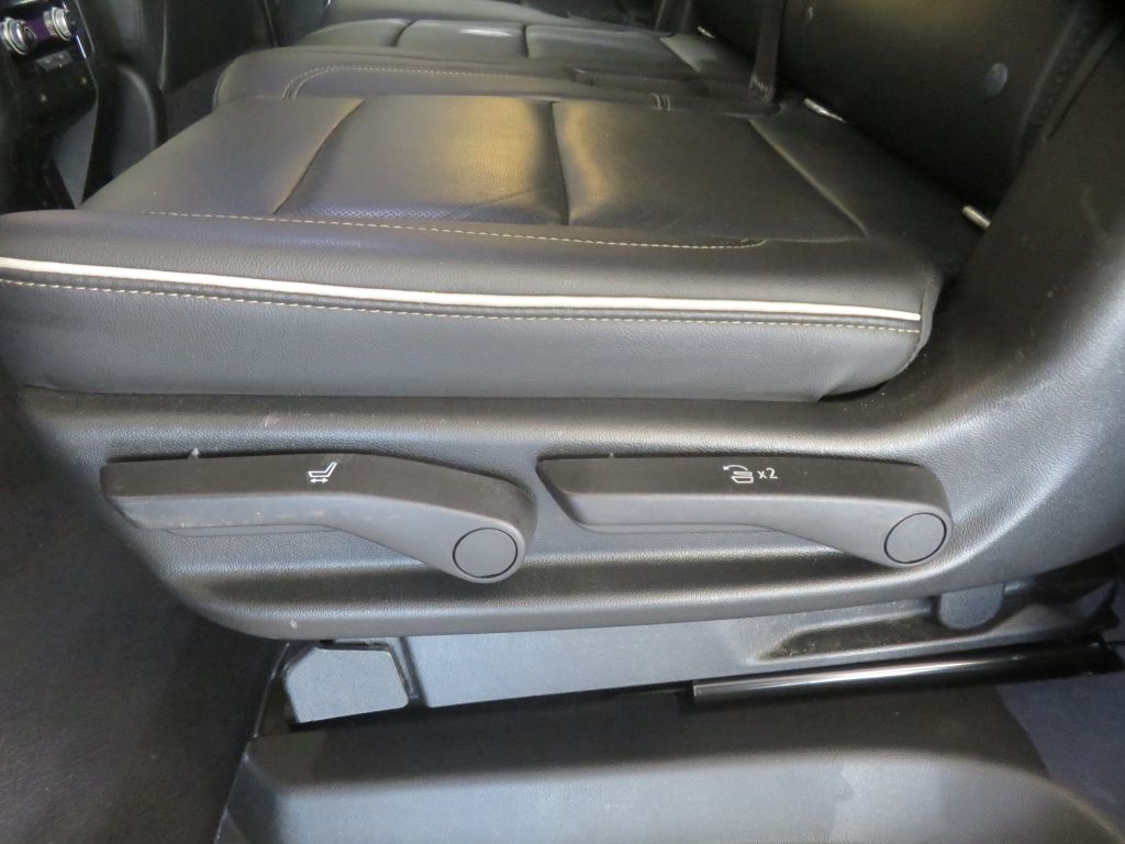 Photo 22 of this GMC YUKON XL