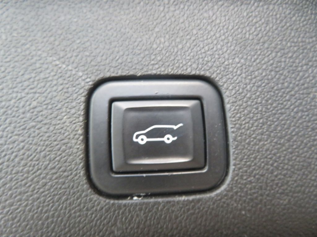 Photo 52 of this GMC YUKON XL