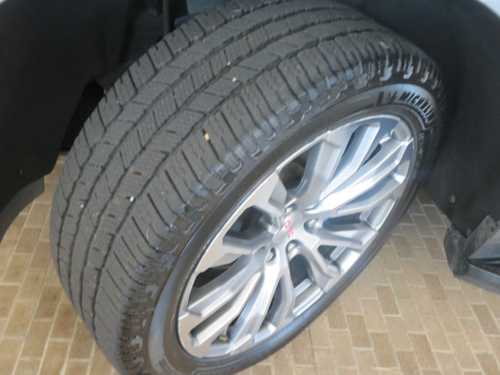 Photo 11 of this GMC YUKON