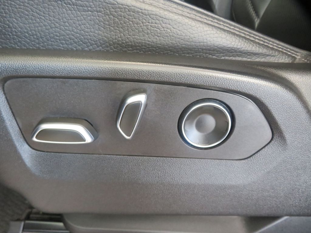 Photo 16 of this GMC YUKON