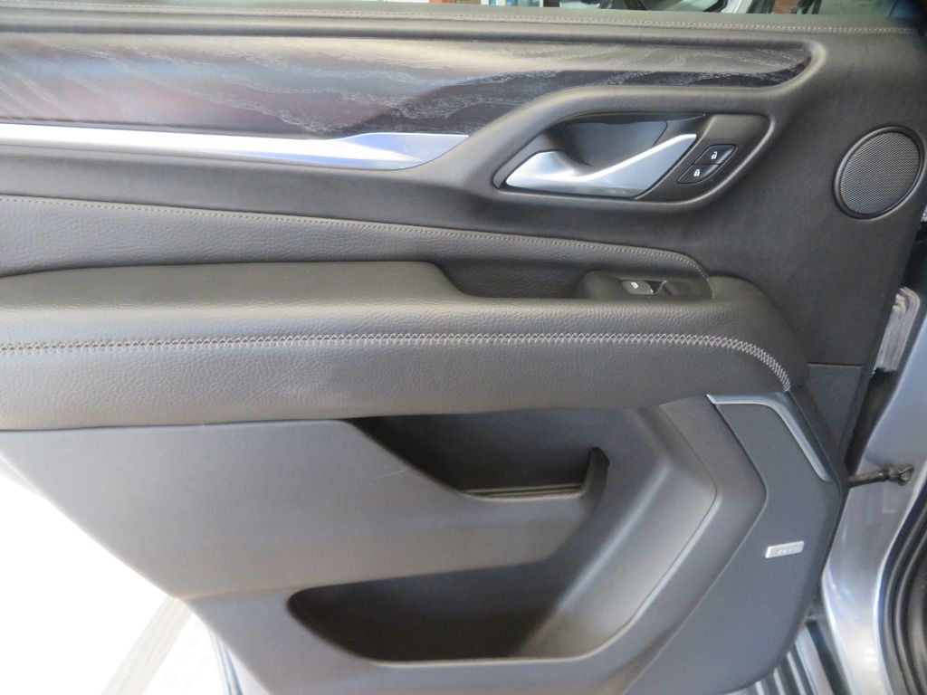 Photo 19 of this GMC YUKON