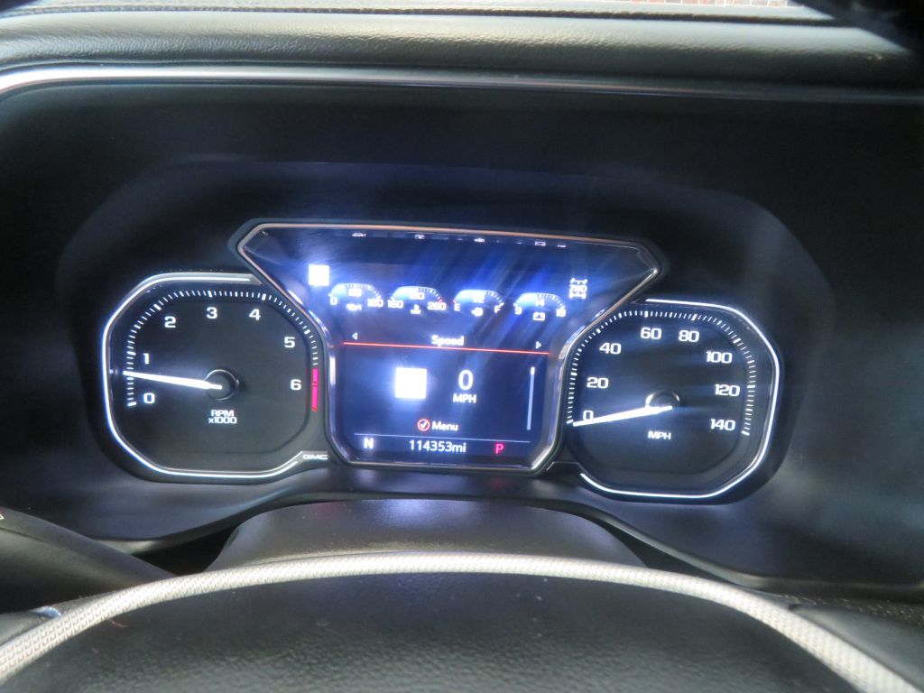 Photo 35 of this GMC YUKON