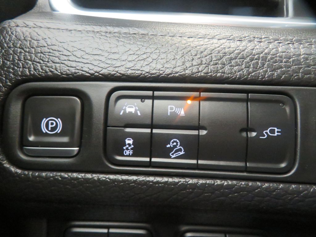 Photo 39 of this GMC YUKON