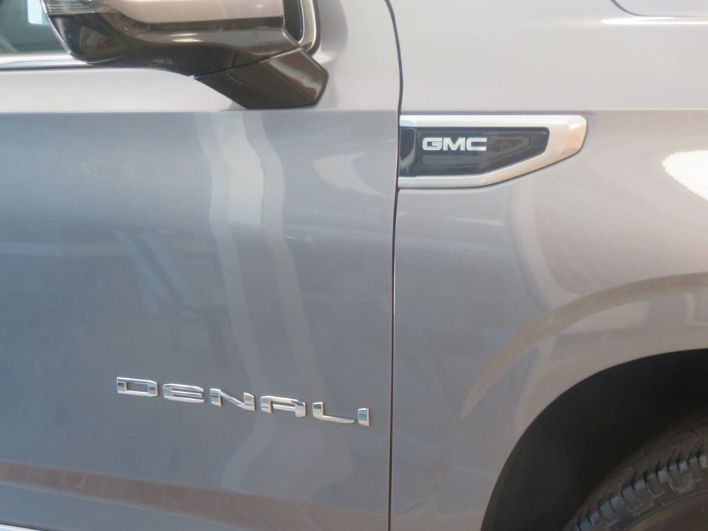 Photo 78 of this GMC YUKON