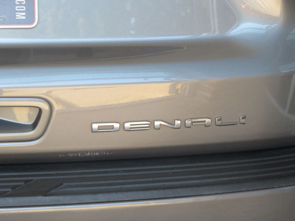 Photo 83 of this GMC YUKON