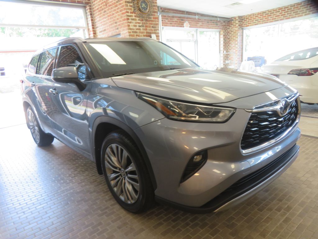 Photo 3 of this TOYOTA HIGHLANDER