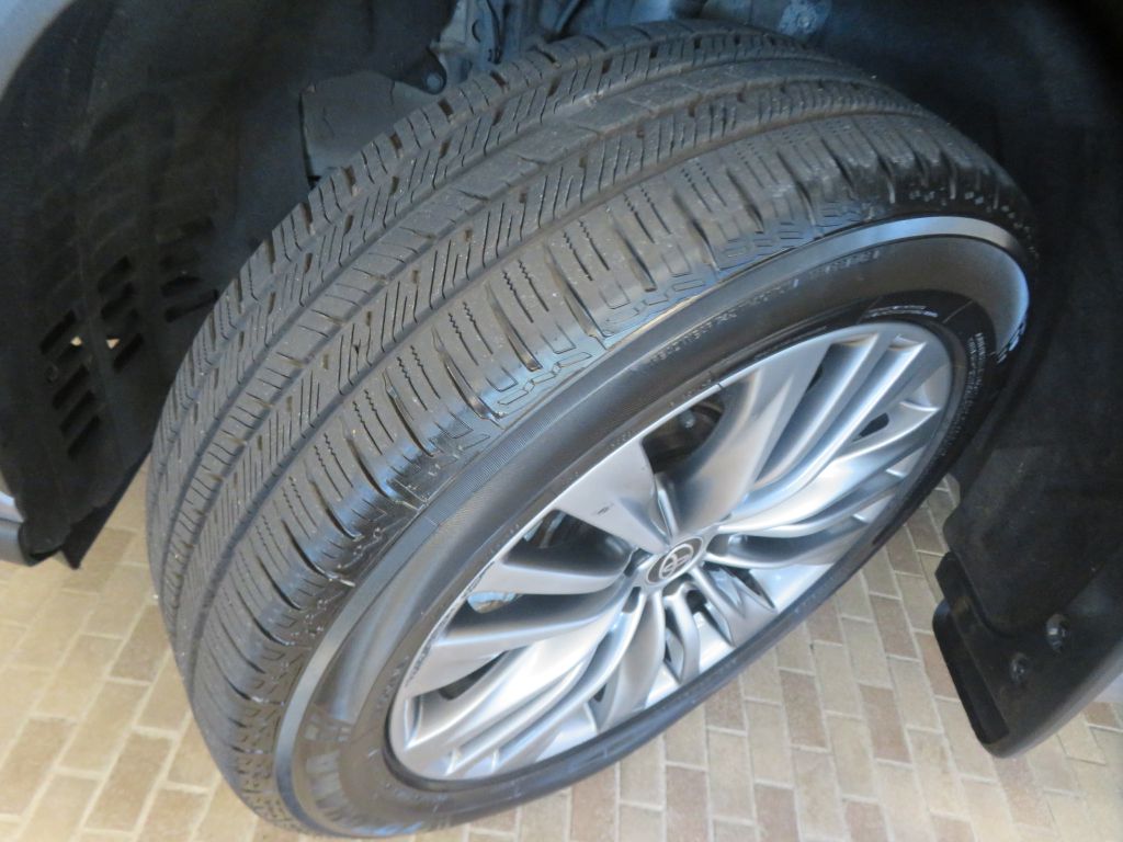 Photo 11 of this TOYOTA HIGHLANDER