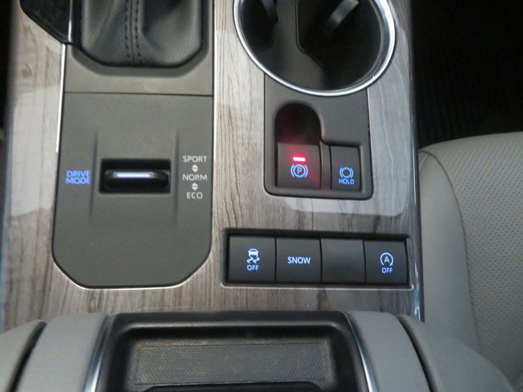 Photo 51 of this TOYOTA HIGHLANDER
