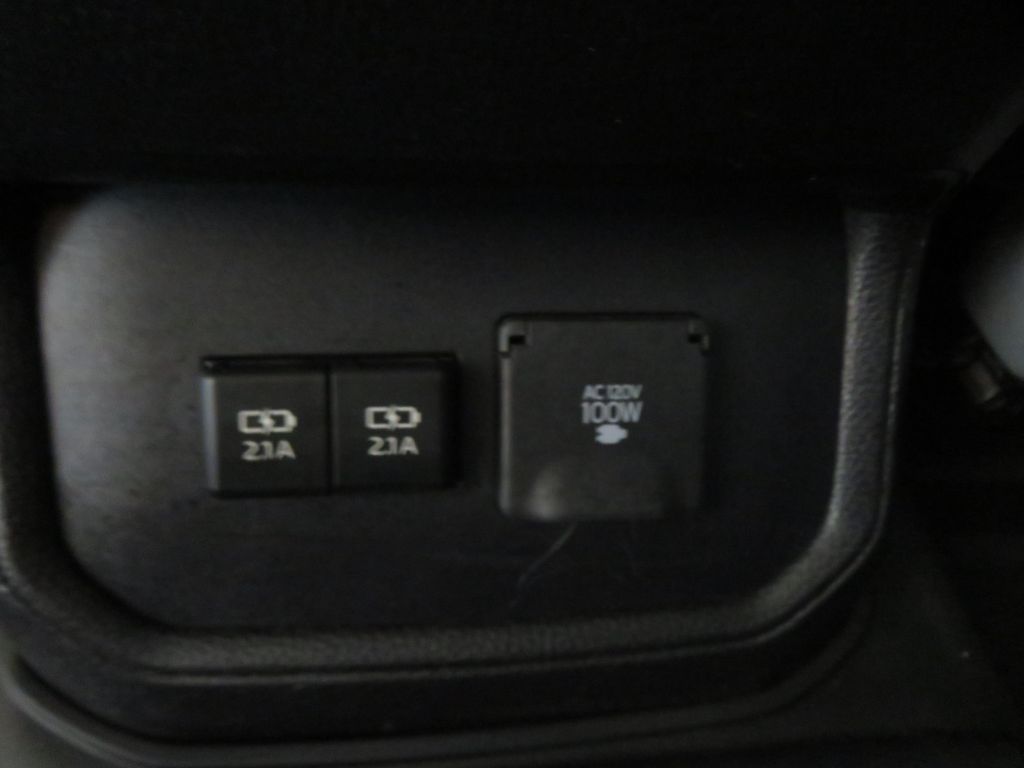 Photo 62 of this TOYOTA HIGHLANDER