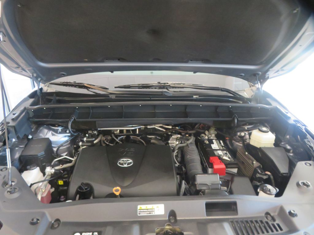 Photo 69 of this TOYOTA HIGHLANDER