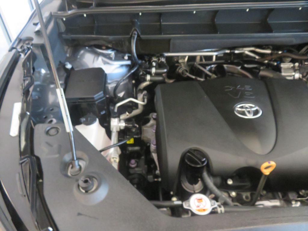Photo 72 of this TOYOTA HIGHLANDER