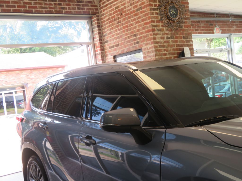 Photo 79 of this TOYOTA HIGHLANDER
