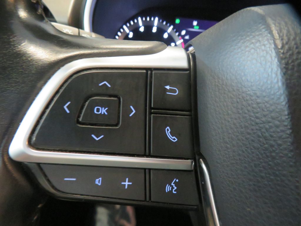 Photo 41 of this TOYOTA HIGHLANDER AWD