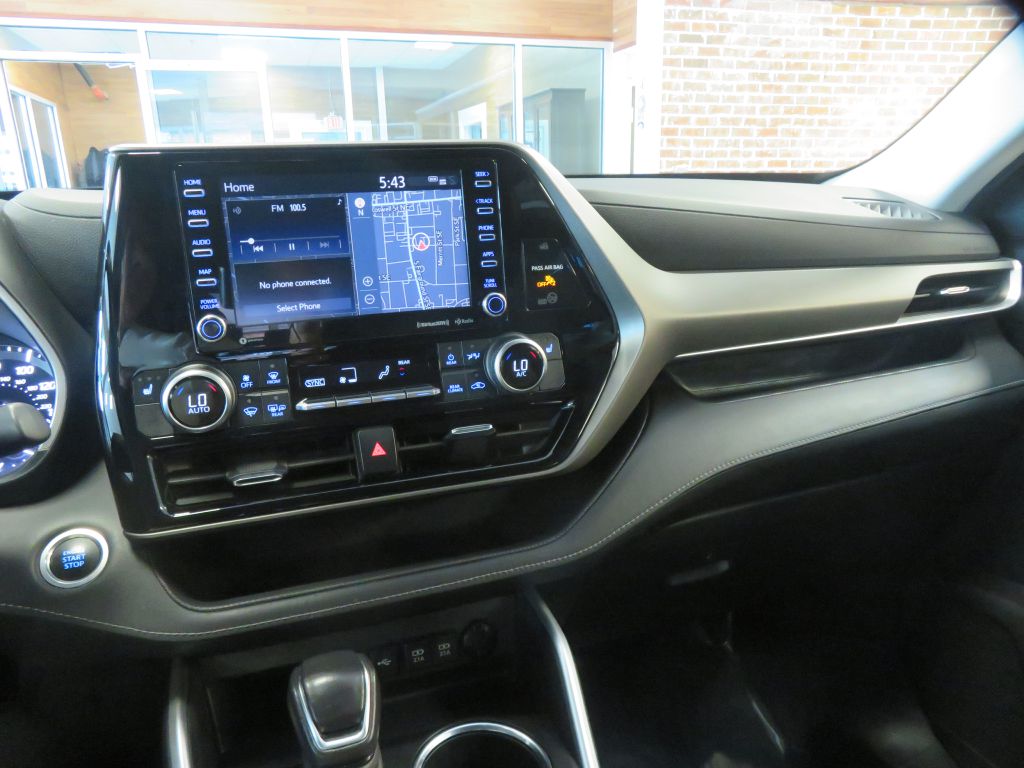 Photo 43 of this TOYOTA HIGHLANDER AWD