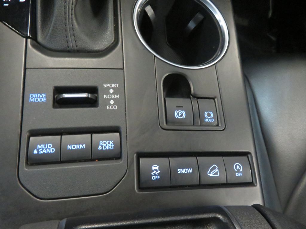 Photo 51 of this TOYOTA HIGHLANDER AWD