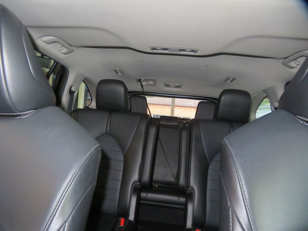 Photo 53 of this TOYOTA HIGHLANDER AWD