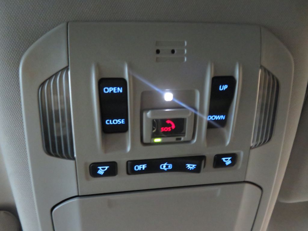 Photo 54 of this TOYOTA HIGHLANDER AWD