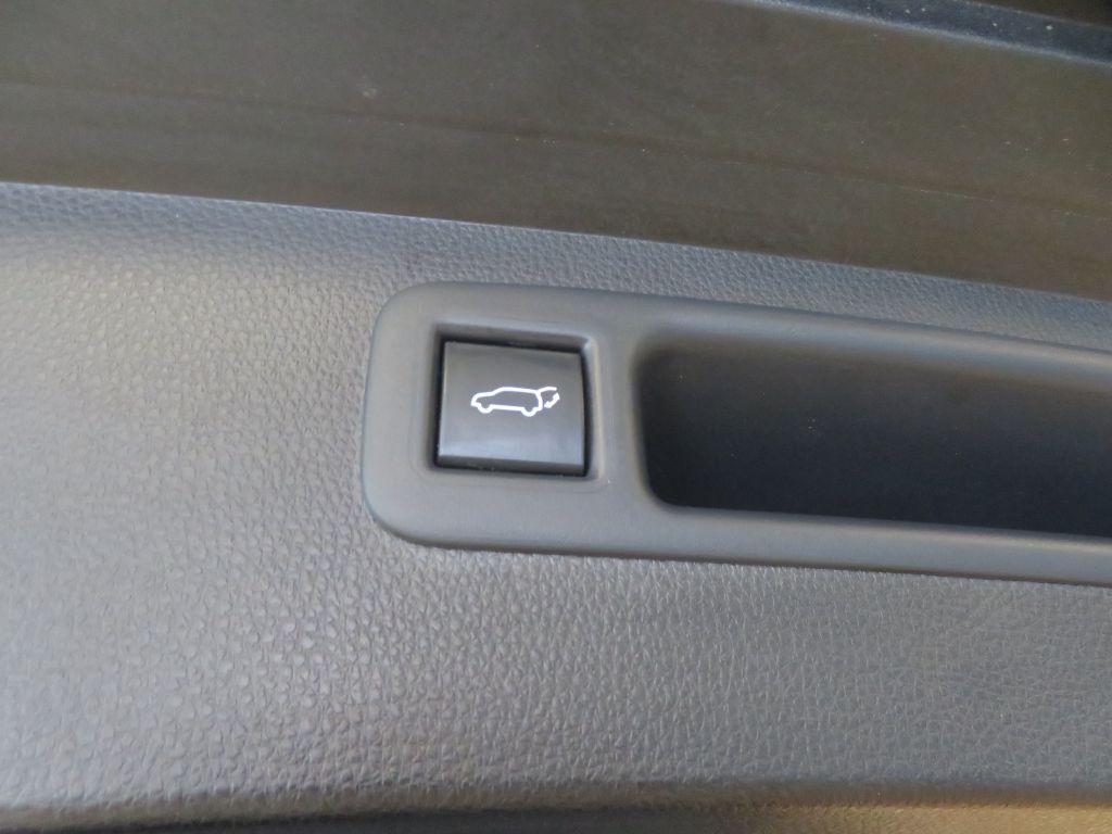 Photo 59 of this TOYOTA HIGHLANDER AWD