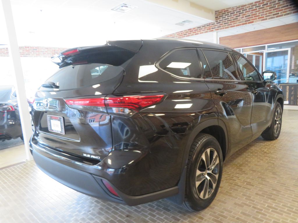 Photo 71 of this TOYOTA HIGHLANDER AWD