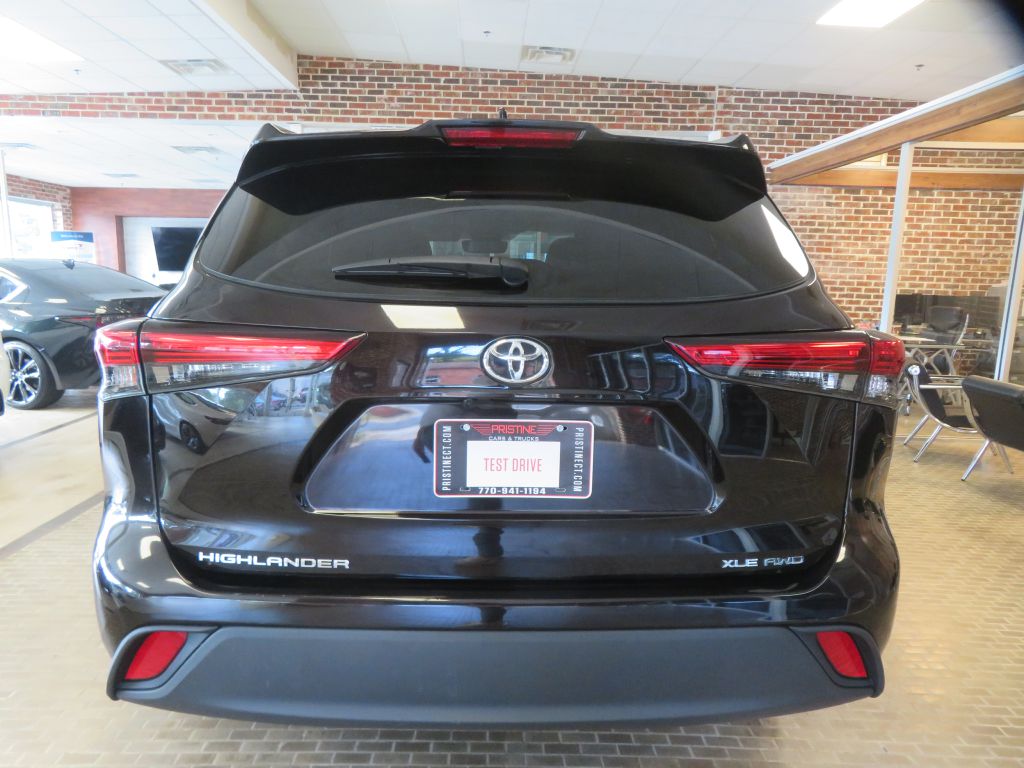 Photo 72 of this TOYOTA HIGHLANDER AWD