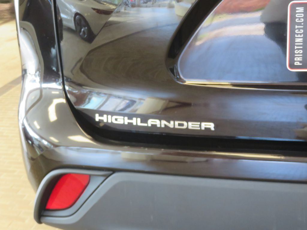 Photo 74 of this TOYOTA HIGHLANDER AWD