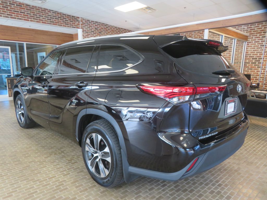 Photo 79 of this TOYOTA HIGHLANDER AWD