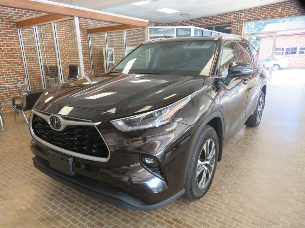 Photo 84 of this TOYOTA HIGHLANDER AWD