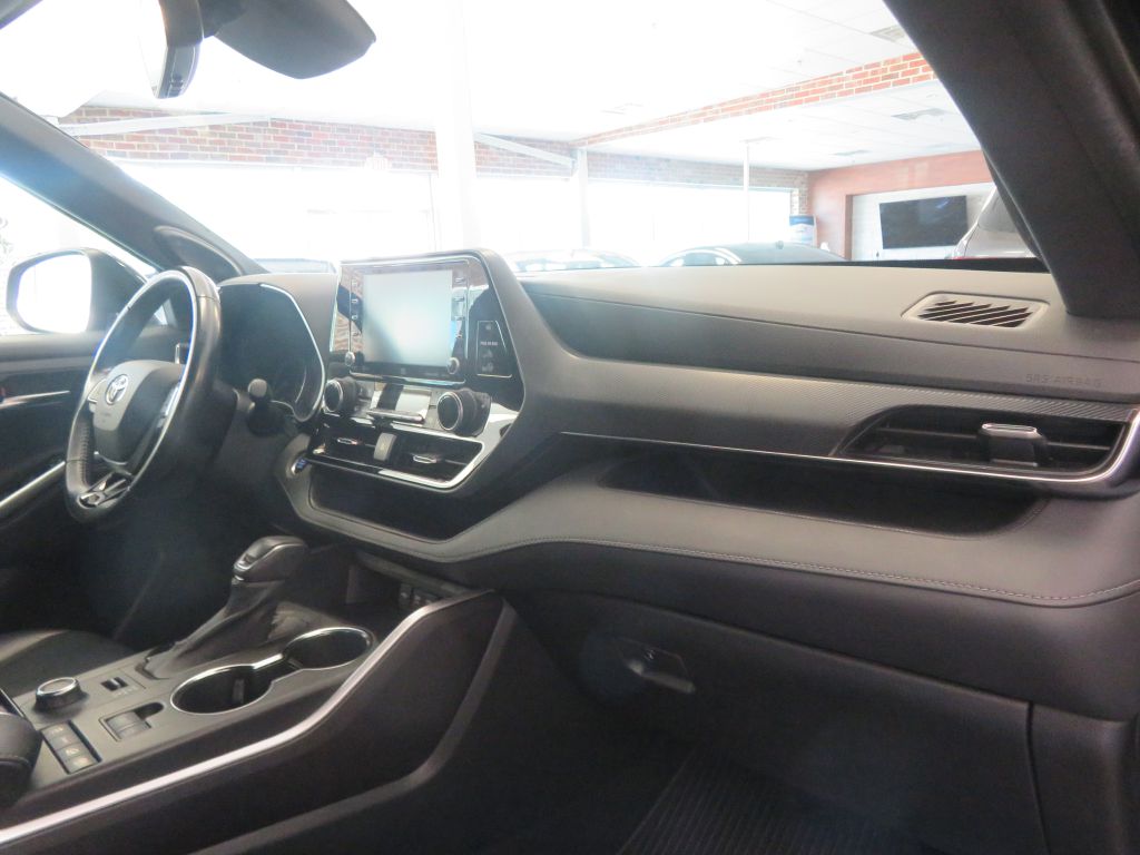 Photo 34 of this TOYOTA HIGHLANDER