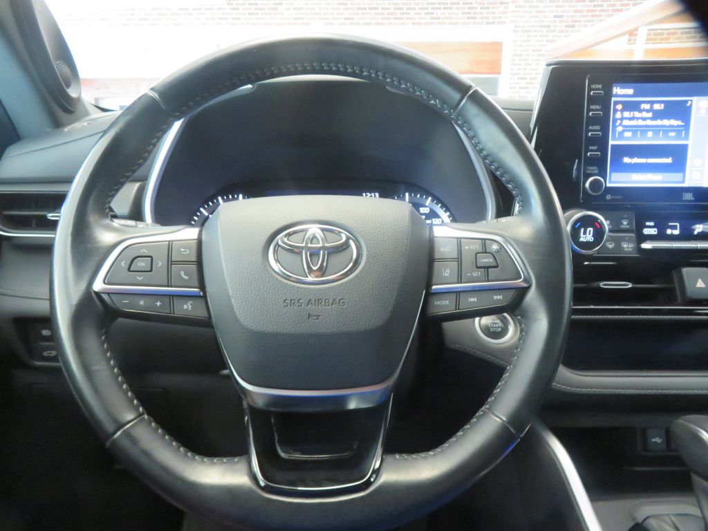 Photo 35 of this TOYOTA HIGHLANDER