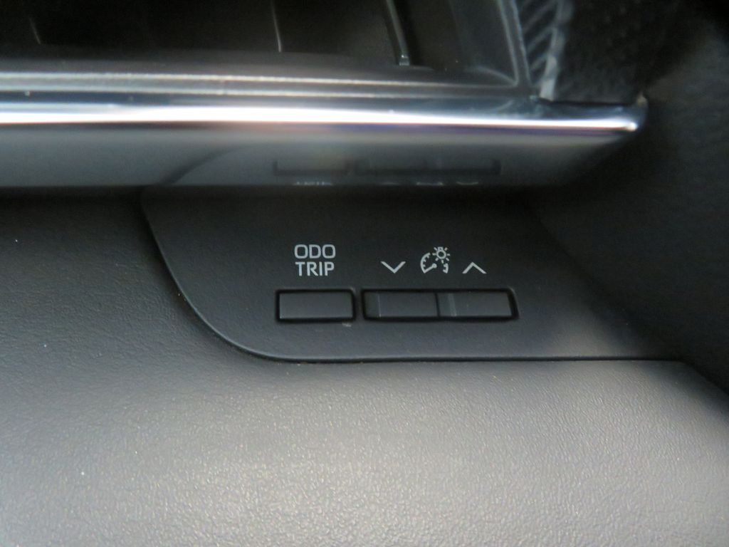Photo 40 of this TOYOTA HIGHLANDER