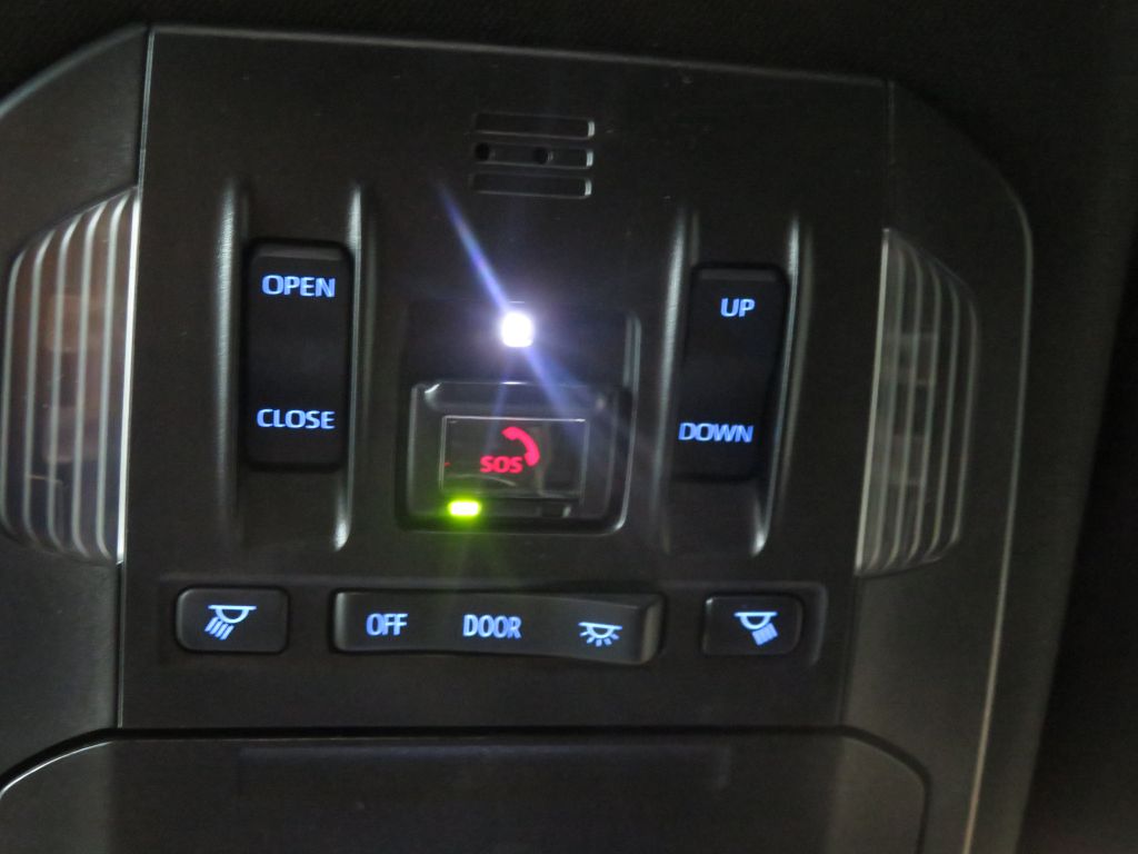 Photo 57 of this TOYOTA HIGHLANDER