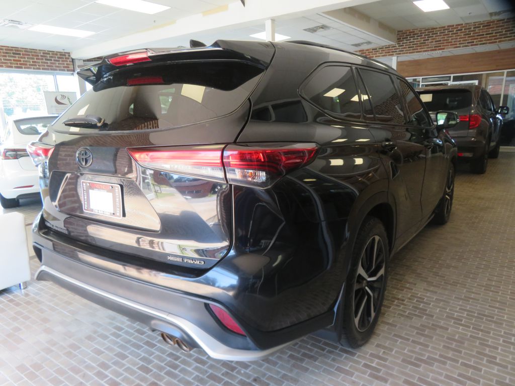 Photo 76 of this TOYOTA HIGHLANDER