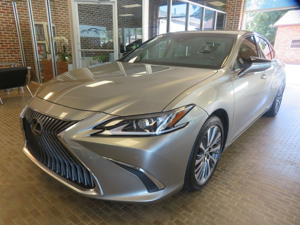 2021 LEXUS ES