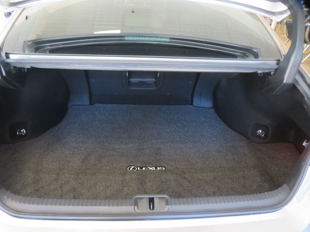 Photo 51 of this LEXUS ES