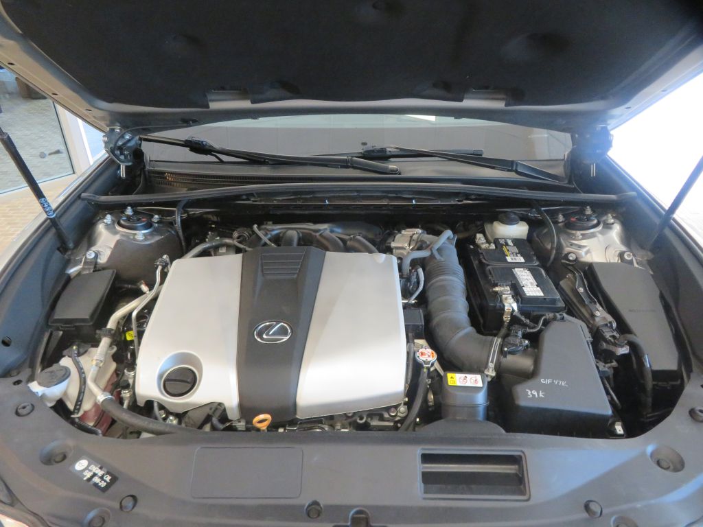 Photo 55 of this LEXUS ES