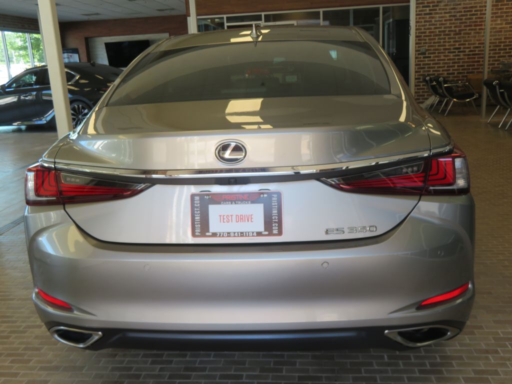 Photo 67 of this LEXUS ES