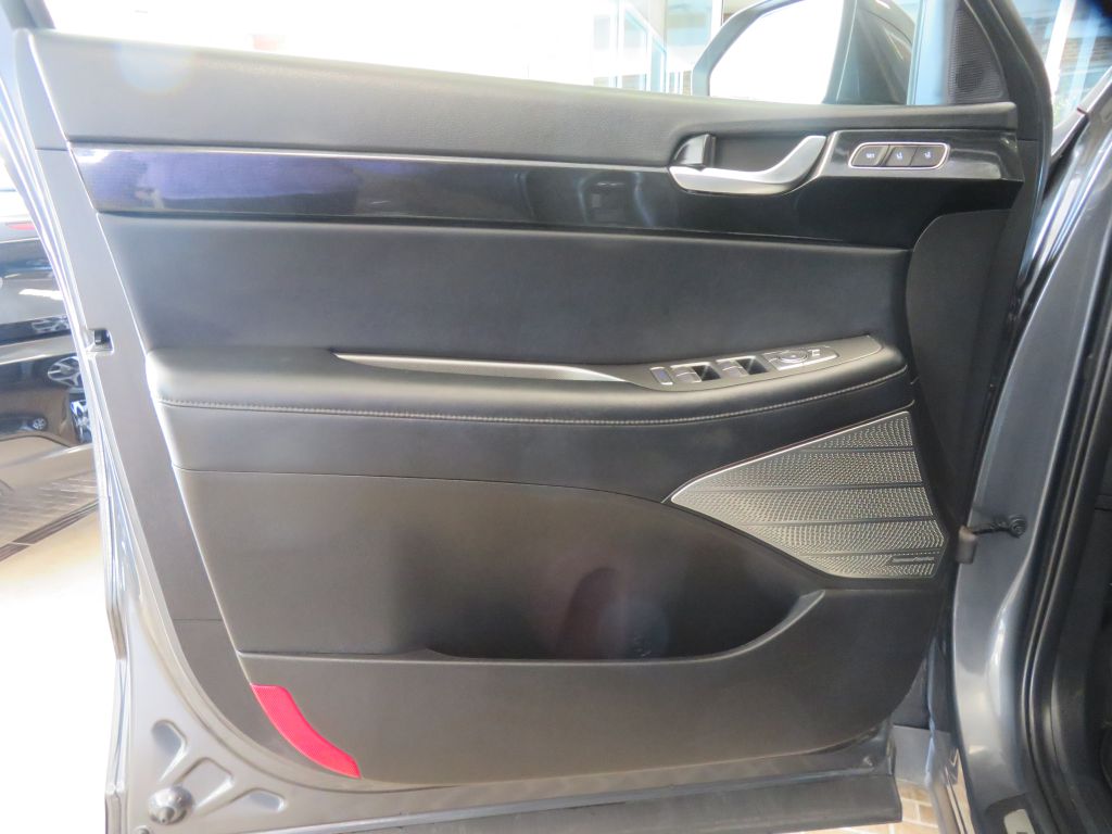 Photo 13 of this HYUNDAI PALISADE