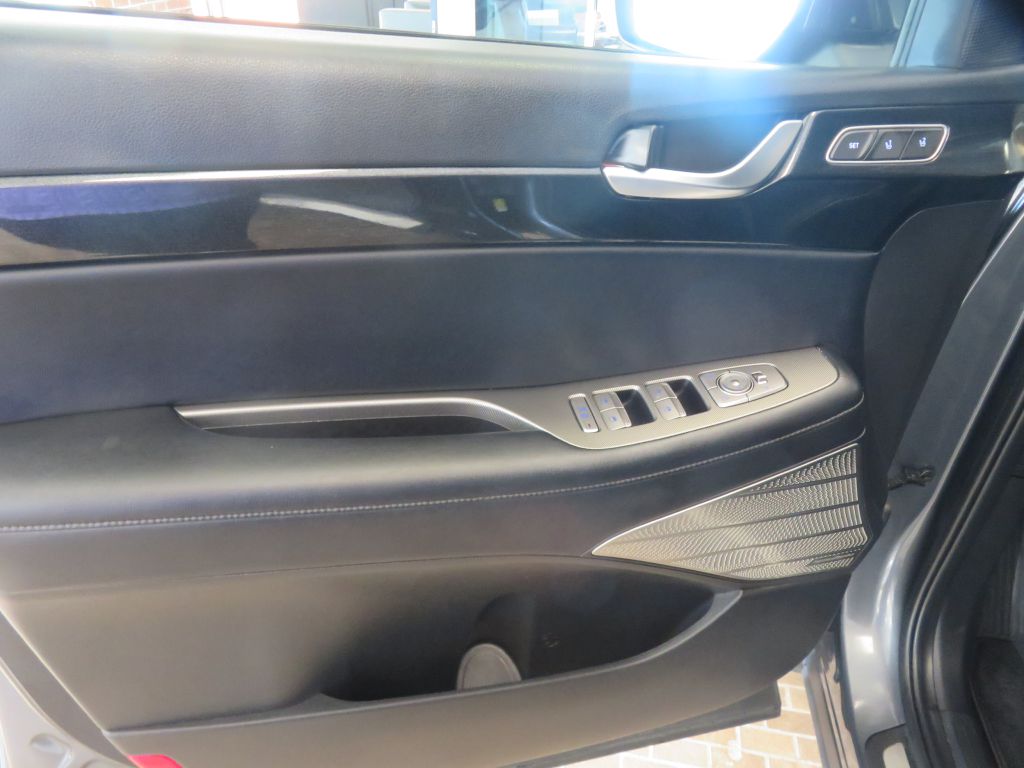 Photo 14 of this HYUNDAI PALISADE