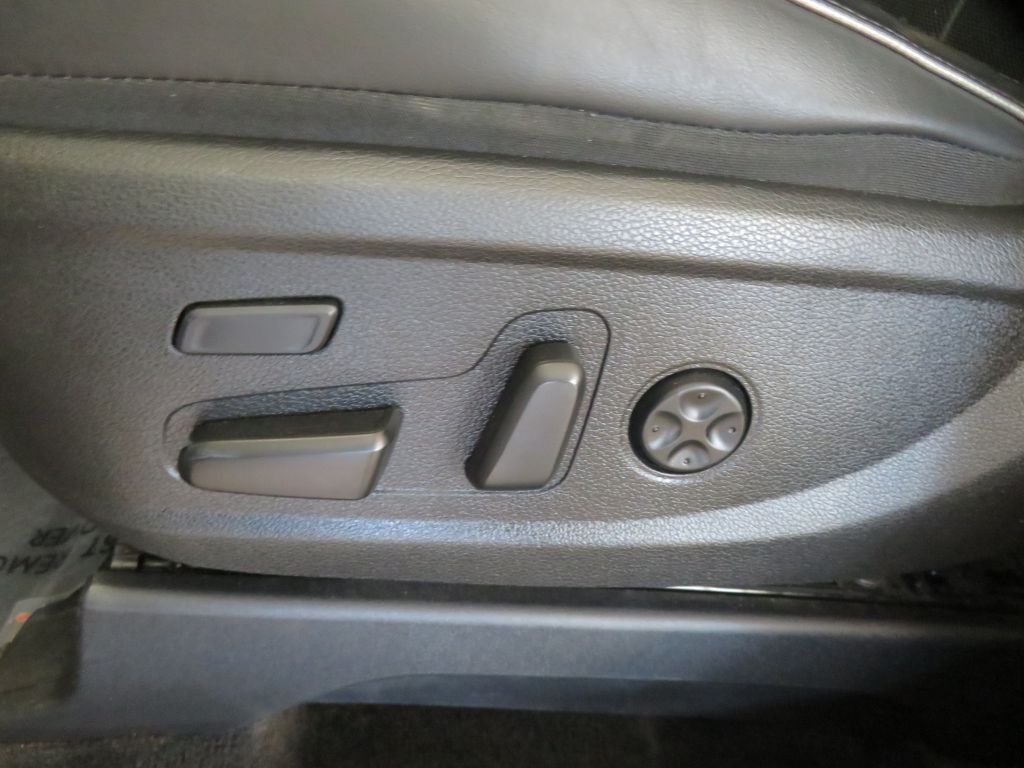 Photo 16 of this HYUNDAI PALISADE
