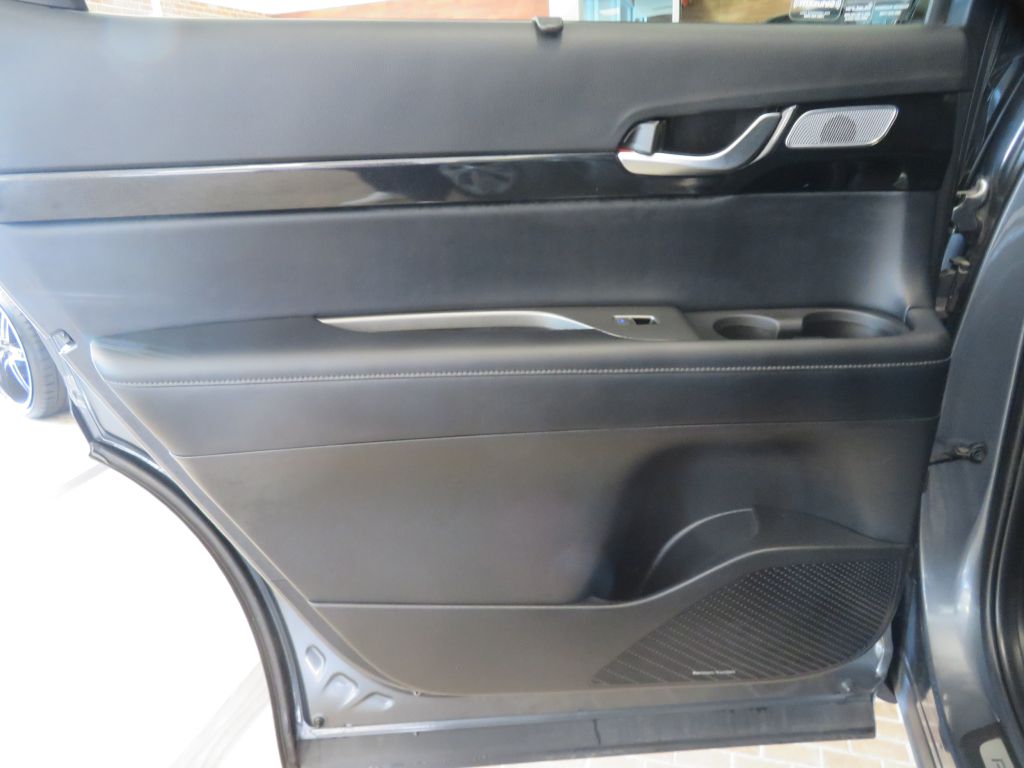 Photo 17 of this HYUNDAI PALISADE