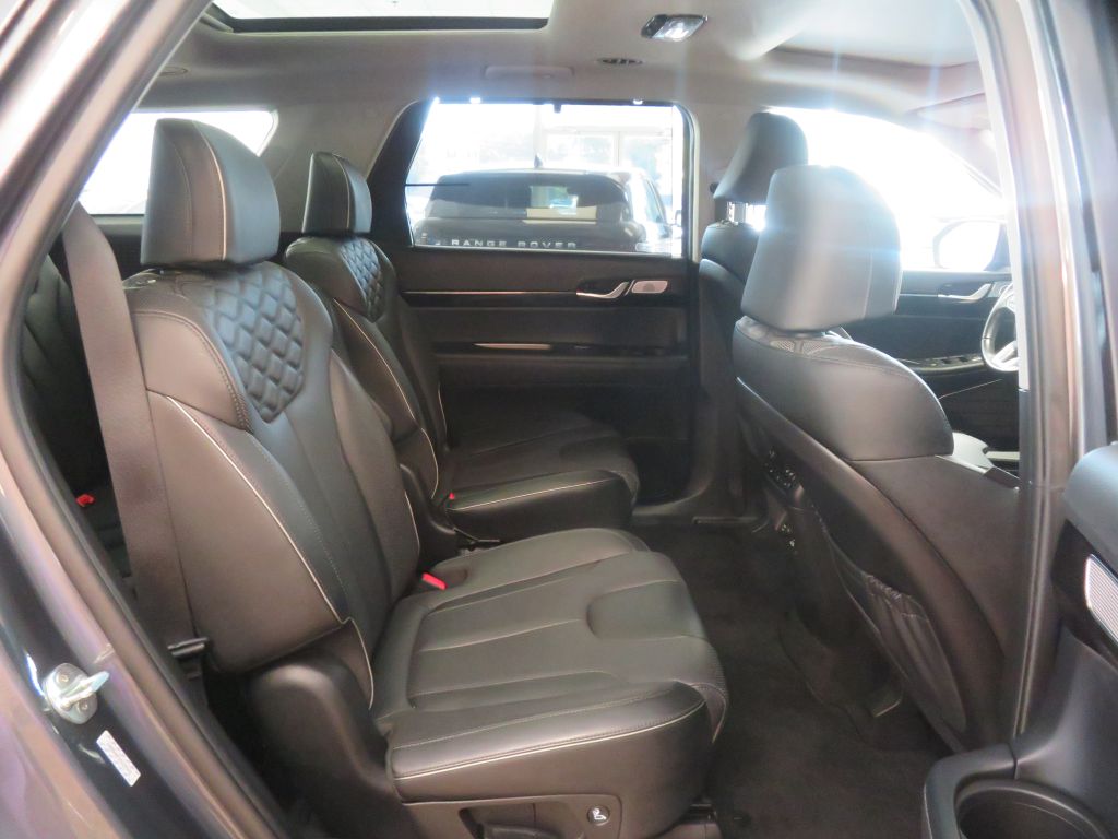 Photo 25 of this HYUNDAI PALISADE