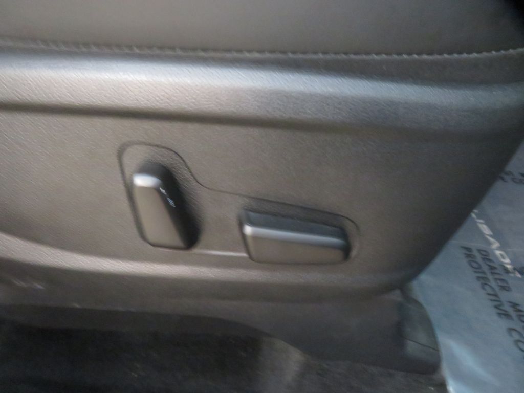 Photo 32 of this HYUNDAI PALISADE